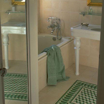 carreaux ciment sale de bain hotel particulier